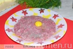 Rīsu zupa ar gaļas bumbiņām lēnā plītī