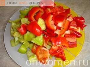Siltie paprikas un tomātu salāti ar vistu