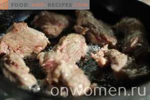 Liellopu gaļas liellopu gaļa ar kartupeļiem