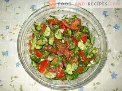 Salate cu roșii și castraveți